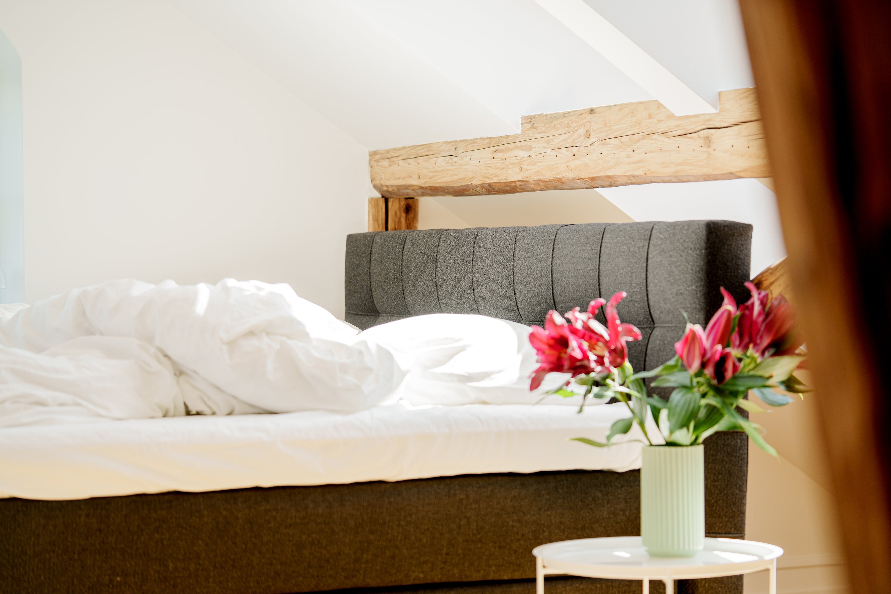 SÖVNN Comfort Kontinentalseng - 180x210 - Sort