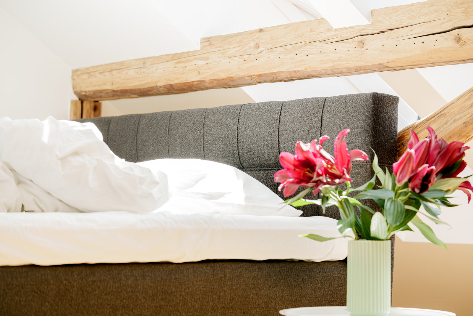 SÖVNN Comfort Kontinentalseng - 180x200 - Sort