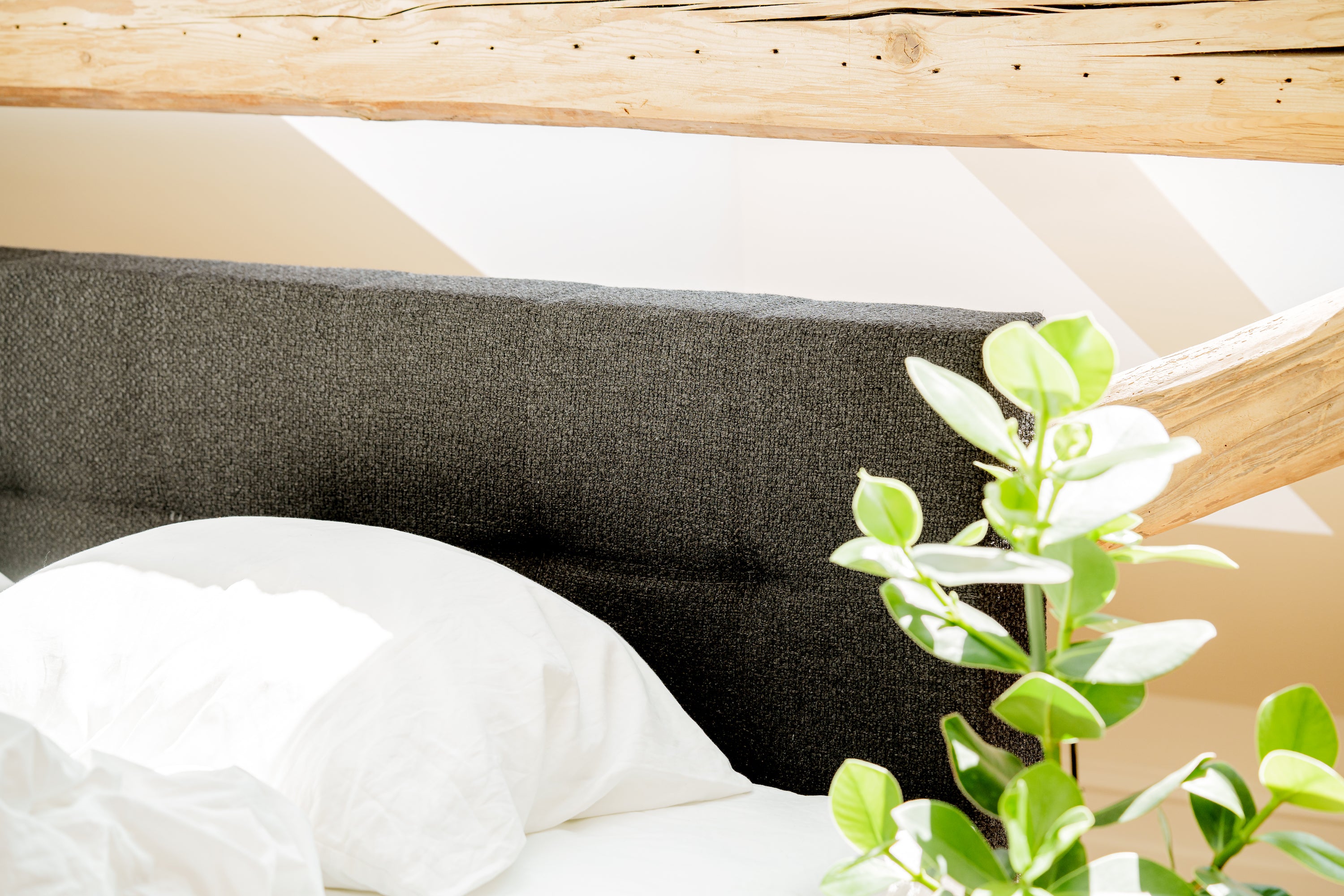 SÖVNN Comfort Kontinentalseng - 180x210 - Sort